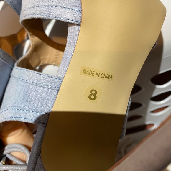 Light blue grayish high heels, lace up to tie size 8 - Picture 10 of 13